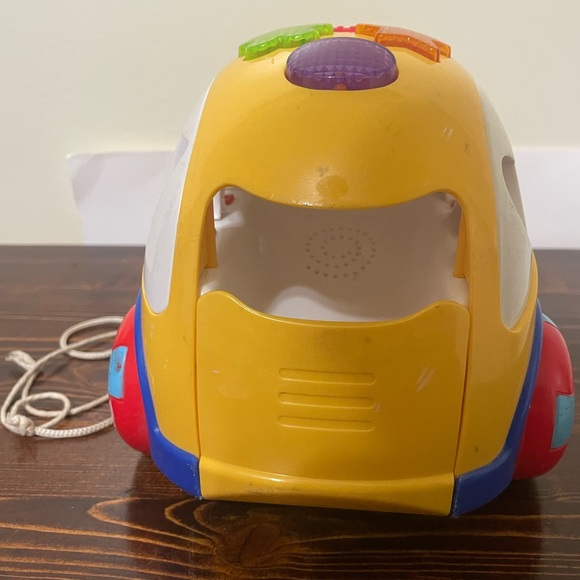 Rhymes and sorter car for toddler. Spanish language toy. - Picture 6 of 10